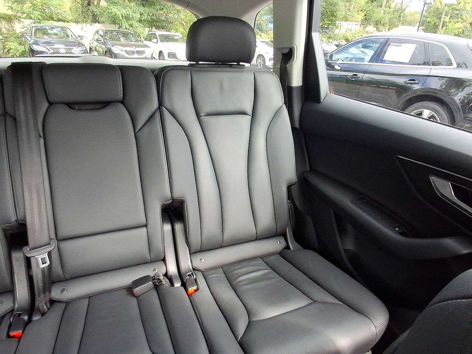Used 2023 Audi Q7 3.0T Premium AWD/4WD image 14