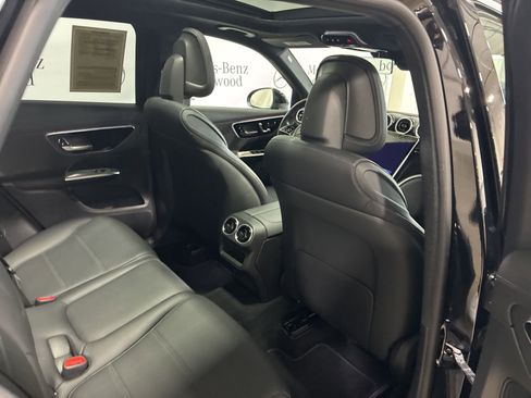 Used 2025 Mercedes-Benz GLC 300 GLC 300 image 23