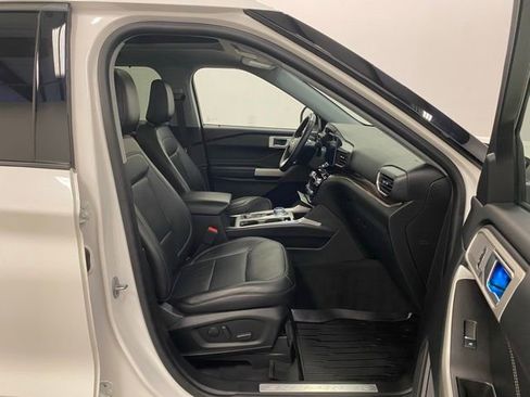 Used 2022 Ford Explorer Limited w/ Hybrid Equipment Group 310A image 30