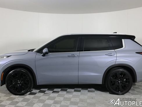 Used 2025 Mitsubishi Outlander SEL FWD image 8