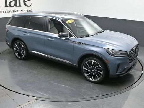 Used 2025 Lincoln Aviator Reserve w/ Equipment Group 201A AWD/4WD image 50