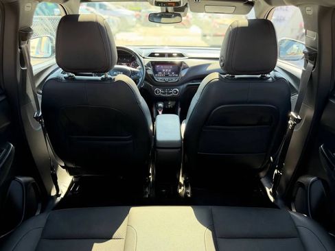Used 2021 Chevrolet TrailBlazer RS w/ Sun and Liftgate Package FWD image 33
