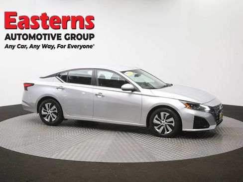 Used 2023 Nissan Altima 2.5 S FWD image 45