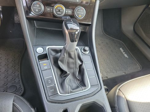 Used 2022 Volkswagen Jetta SE FWD image 20
