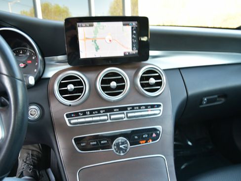 Used 2019 Mercedes-Benz C 300 4MATIC Sedan image 25