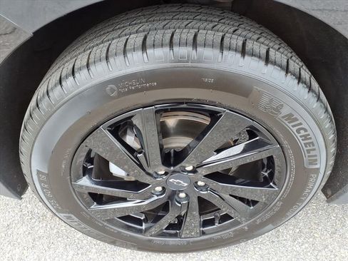 Used 2023 Chevrolet Equinox LS w/ LS Convenience Package image 10