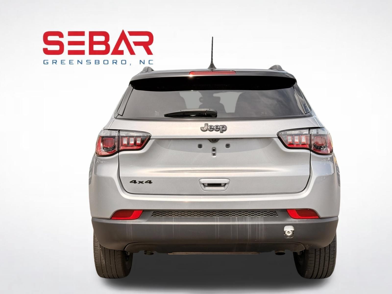 Used 2023 Jeep Compass Latitude AWD/4WD image 9
