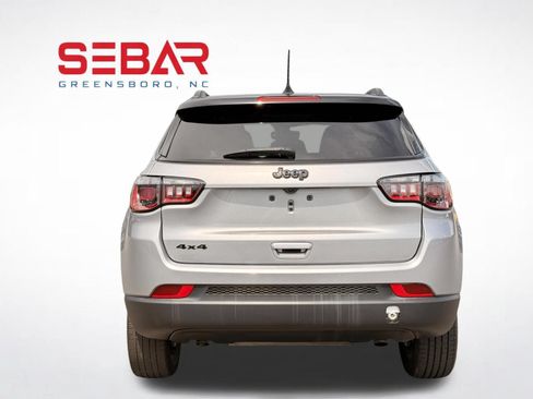 Used 2023 Jeep Compass Latitude AWD/4WD image 9