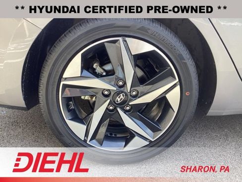 Certified 2023 Hyundai Elantra Limited FWD image 9