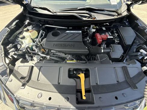 Used 2023 Nissan Rogue S image 26