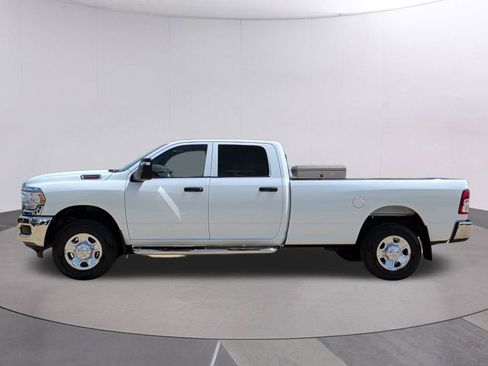 Used 2024 RAM 2500 Tradesman w/ Chrome Appearance Group AWD/4WD image 2