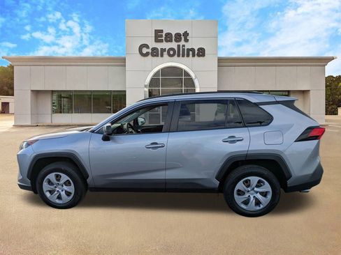 Used 2019 Toyota RAV4 LE image 6