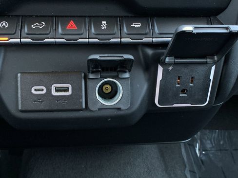 Used 2024 GMC Sierra 1500 Pro w/ Graphite Edition image 24