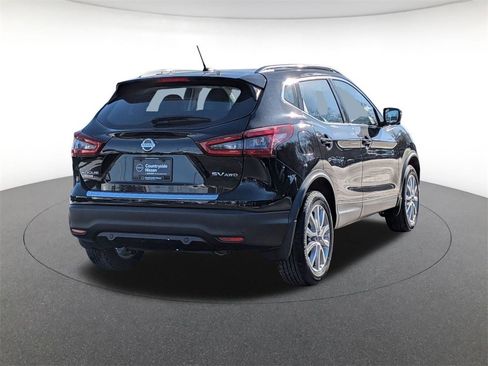 Used 2022 Nissan Rogue Sport SV w/ Technology Package image 5