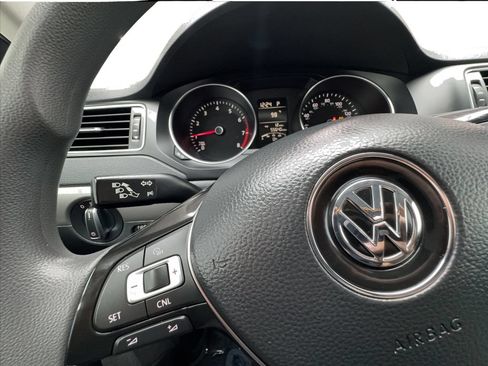 Used 2018 Volkswagen Jetta S FWD image 39