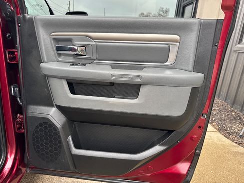 Used 2018 RAM 1500 Big Horn image 31