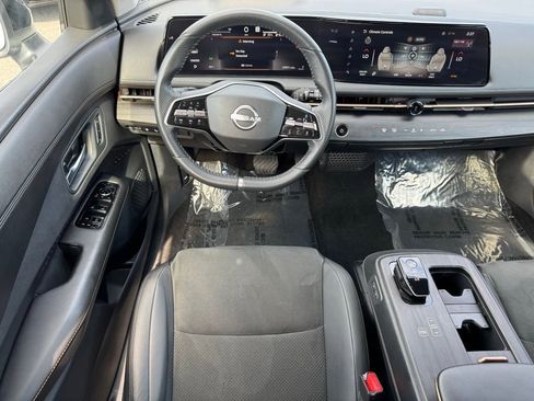Used 2023 Nissan Ariya FWD image 16