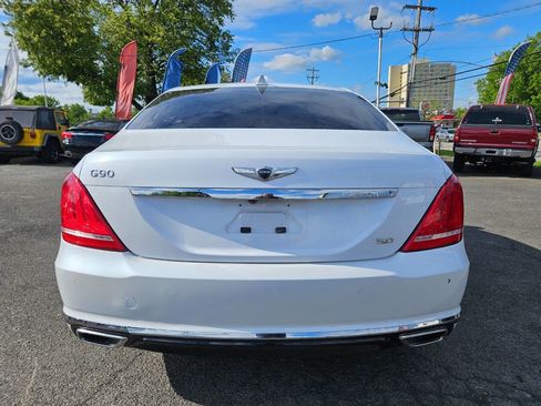 Used 2018 Genesis G90 5.0 Ultimate RWD image 4