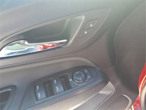 Used 2023 Chevrolet Equinox RS image 13