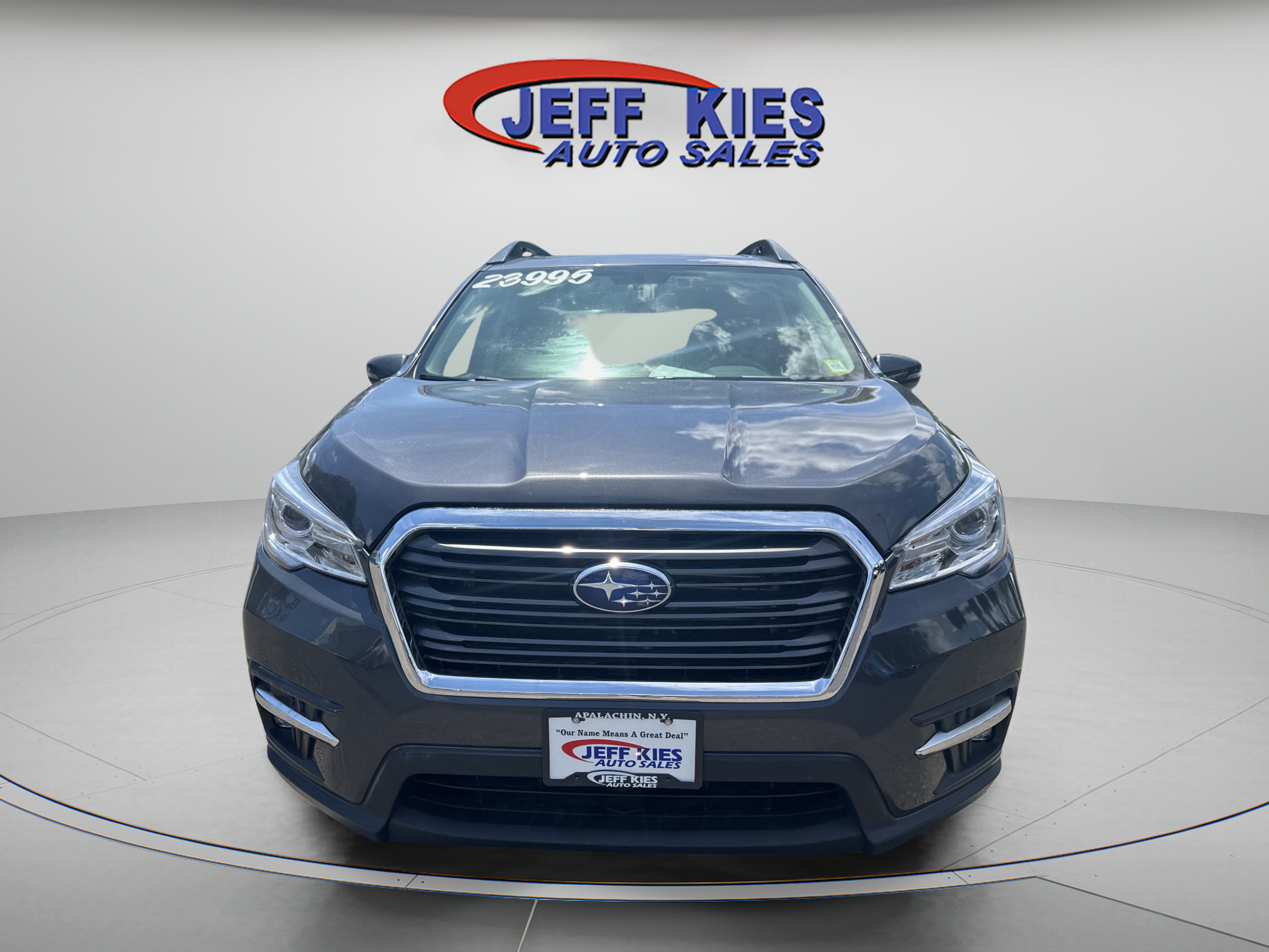 Used 2022 Subaru Ascent Limited w/ Technology Package AWD/4WD image 2