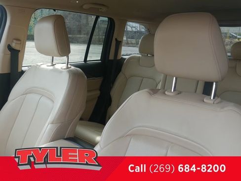 Certified 2022 Jeep Grand Cherokee Limited w/ Luxury Tech Group II AWD/4WD image 37