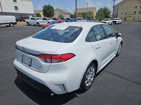 Certified 2026 Toyota Corolla LE FWD image 5