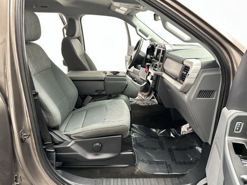 Used 2022 Ford F150 XLT w/ Trailer Tow Package image 25