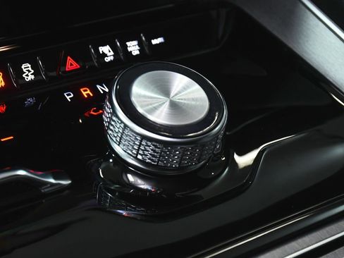 Used 2025 Jeep Wagoneer L Series II w/ 8-pass Seating Package image 33