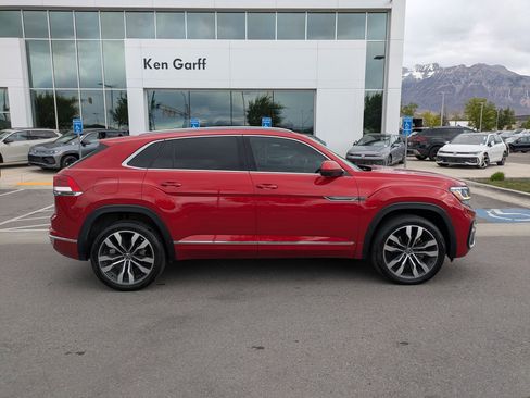 Used 2020 Volkswagen Atlas Cross Sport SEL Premium R-Line AWD/4WD image 2