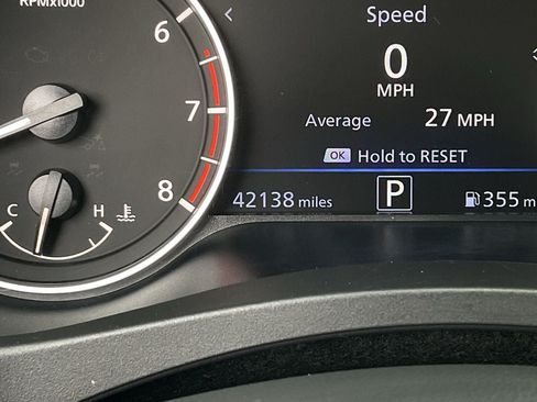 Used 2025 Nissan Altima 2.5 SV FWD image 32