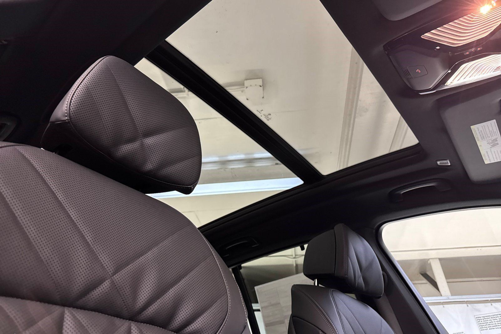 Used 2026 BMW X5 sDrive40i w/ Climate Comfort Package RWD image 23