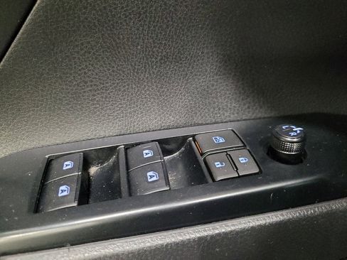 Used 2019 Toyota Camry LE FWD image 27