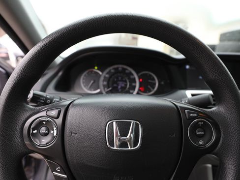 Used 2014 Honda Accord EX image 22