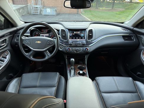 Used 2015 Chevrolet Impala LTZ FWD image 10