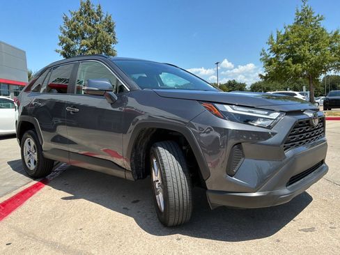 Used 2025 Toyota RAV4 XLE FWD image 4