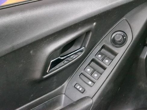 Used 2019 Chevrolet Trax LS w/ LPO, Cargo Package FWD image 12