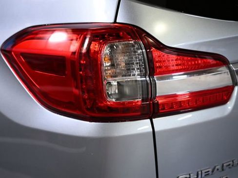 Used 2022 Subaru Ascent Premium w/ Convenience Package image 16