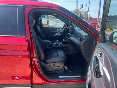 New 2026 Ford Explorer Platinum RWD image 9