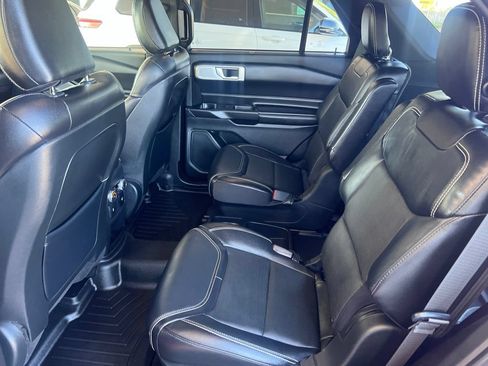 Used 2020 Ford Explorer ST w/ Premium Technology Package AWD/4WD image 9