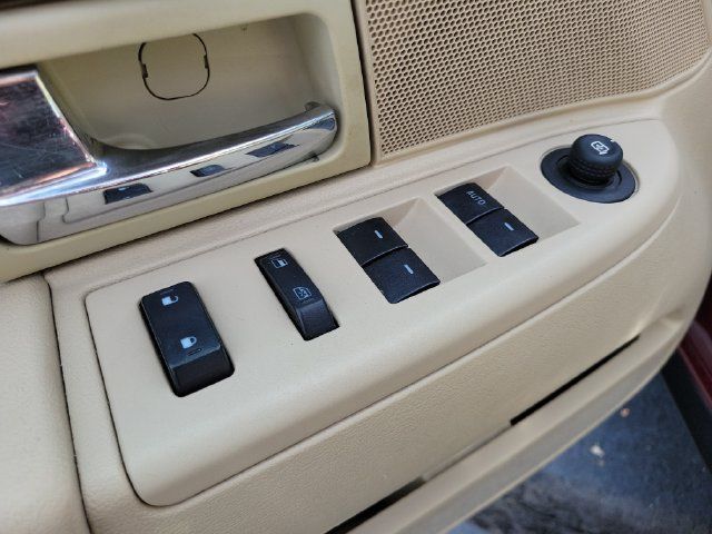 Used 2010 Mercury Grand Marquis LS RWD image 8
