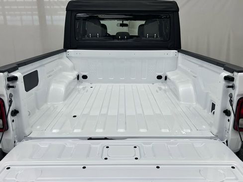 New 2026 Jeep Gladiator Sport image 9