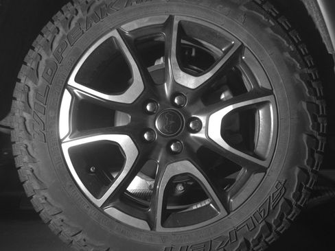 Used 2025 Jeep Compass Trailhawk AWD/4WD image 15