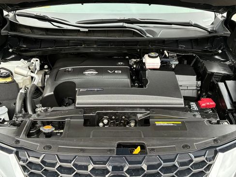 Used 2024 Nissan Murano Platinum w/ Cargo Package image 9