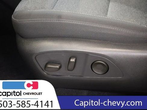 Used 2025 GMC Acadia Elevation image 13