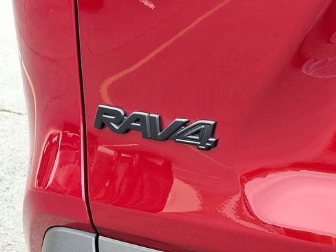 Used 2025 Toyota RAV4 LE AWD/4WD image 30