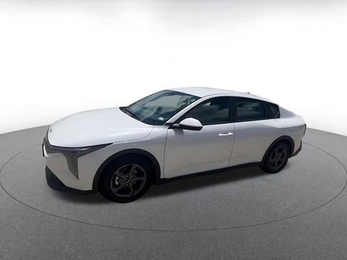 Used 2025 Kia K4 LXS image 9