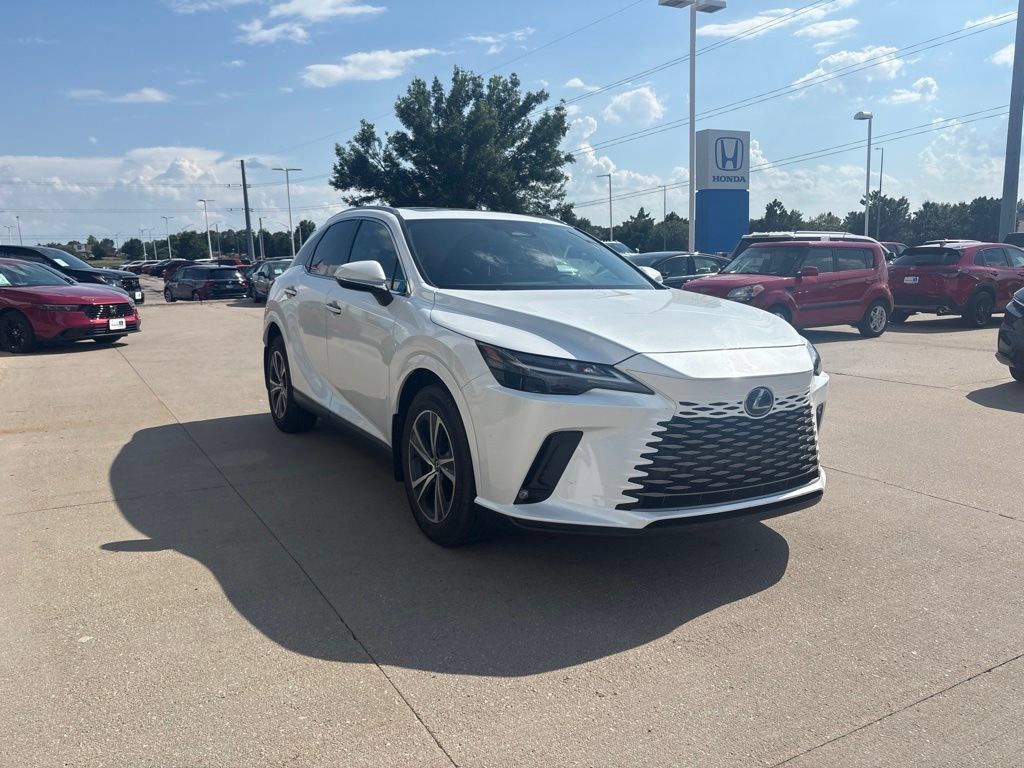 Used 2024 Lexus RX 350 AWD w/ Technology Package image 3