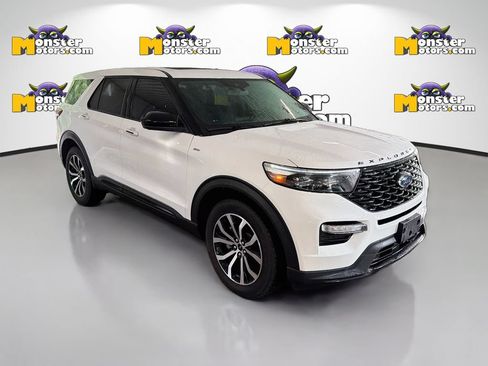 Used 2022 Ford Explorer ST-Line w/ Class IV Trailer Tow Package AWD/4WD image 3