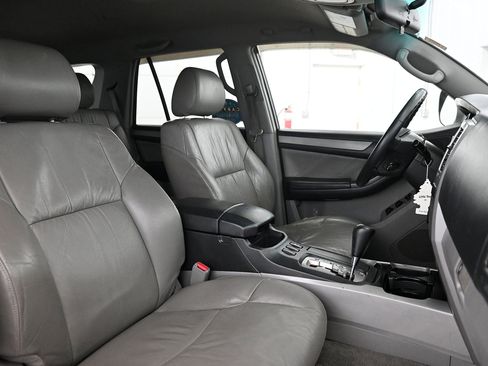 Used 2005 Toyota 4Runner SR5 image 21