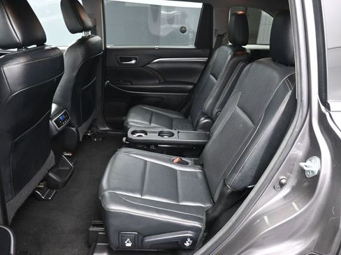 Used 2018 Toyota Highlander Limited w/ Protection Package #3 image 22